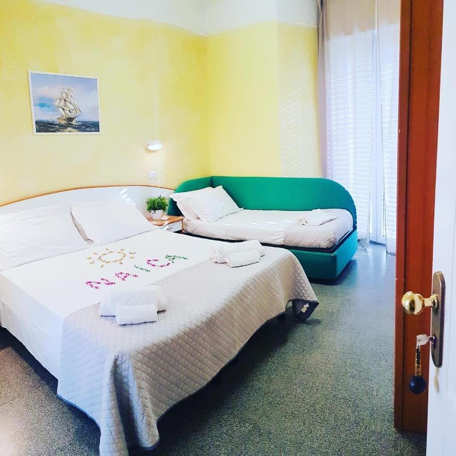 Hotel Naica Rimini Exterior foto