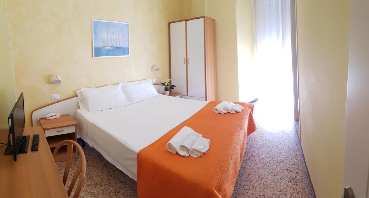 Hotel Naica Rimini Exterior foto