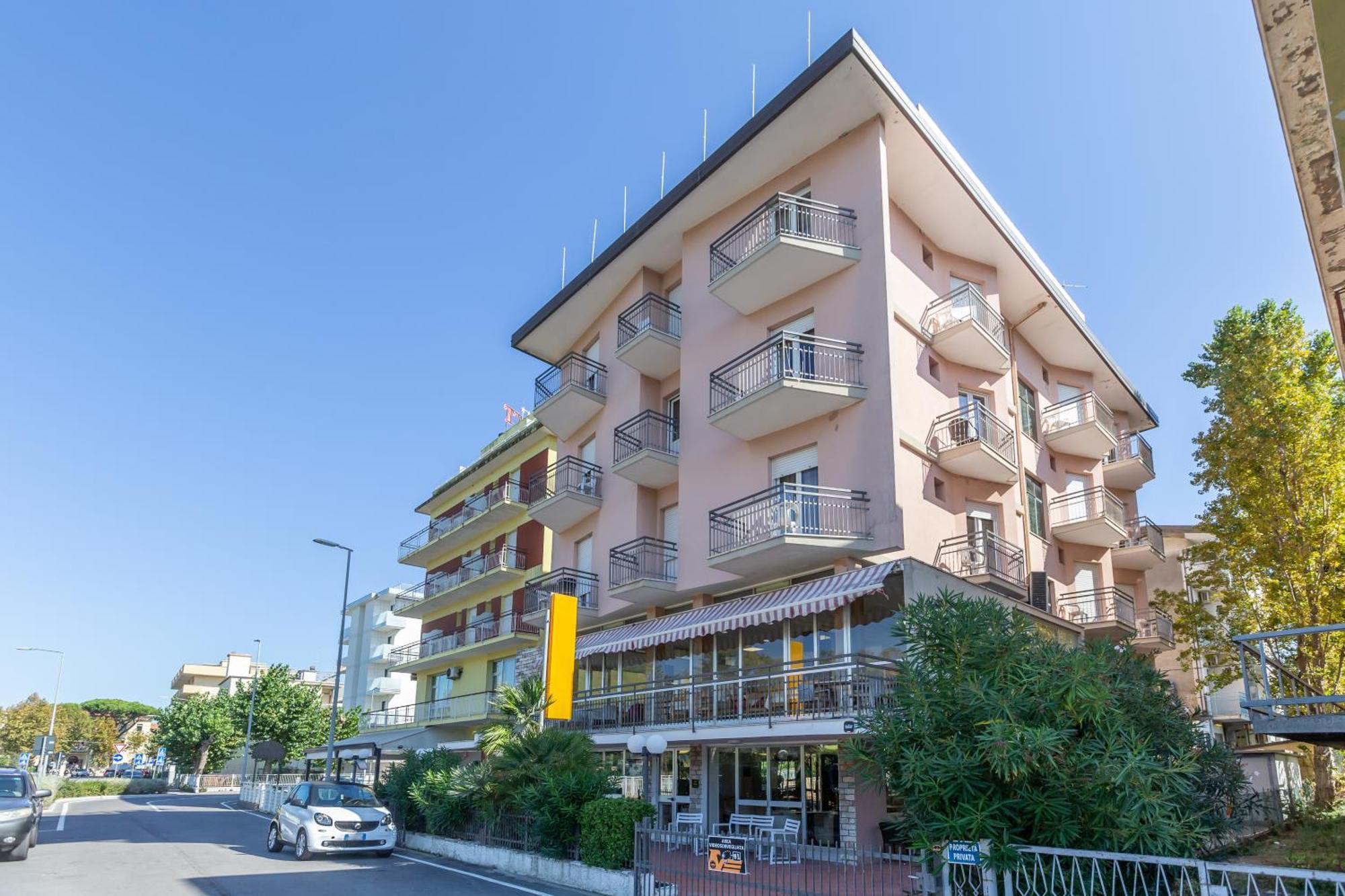 Hotel Naica Rimini Exterior foto