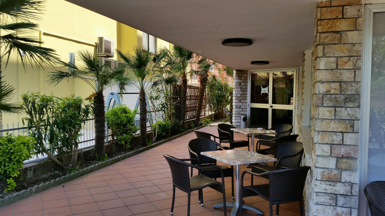 Hotel Naica Rimini Exterior foto